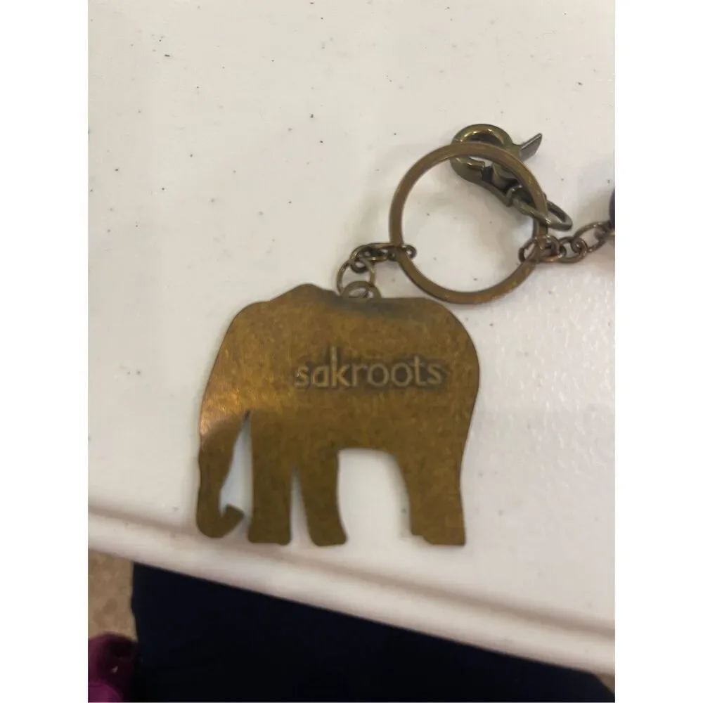 Sak Roots Elephant metal keychain